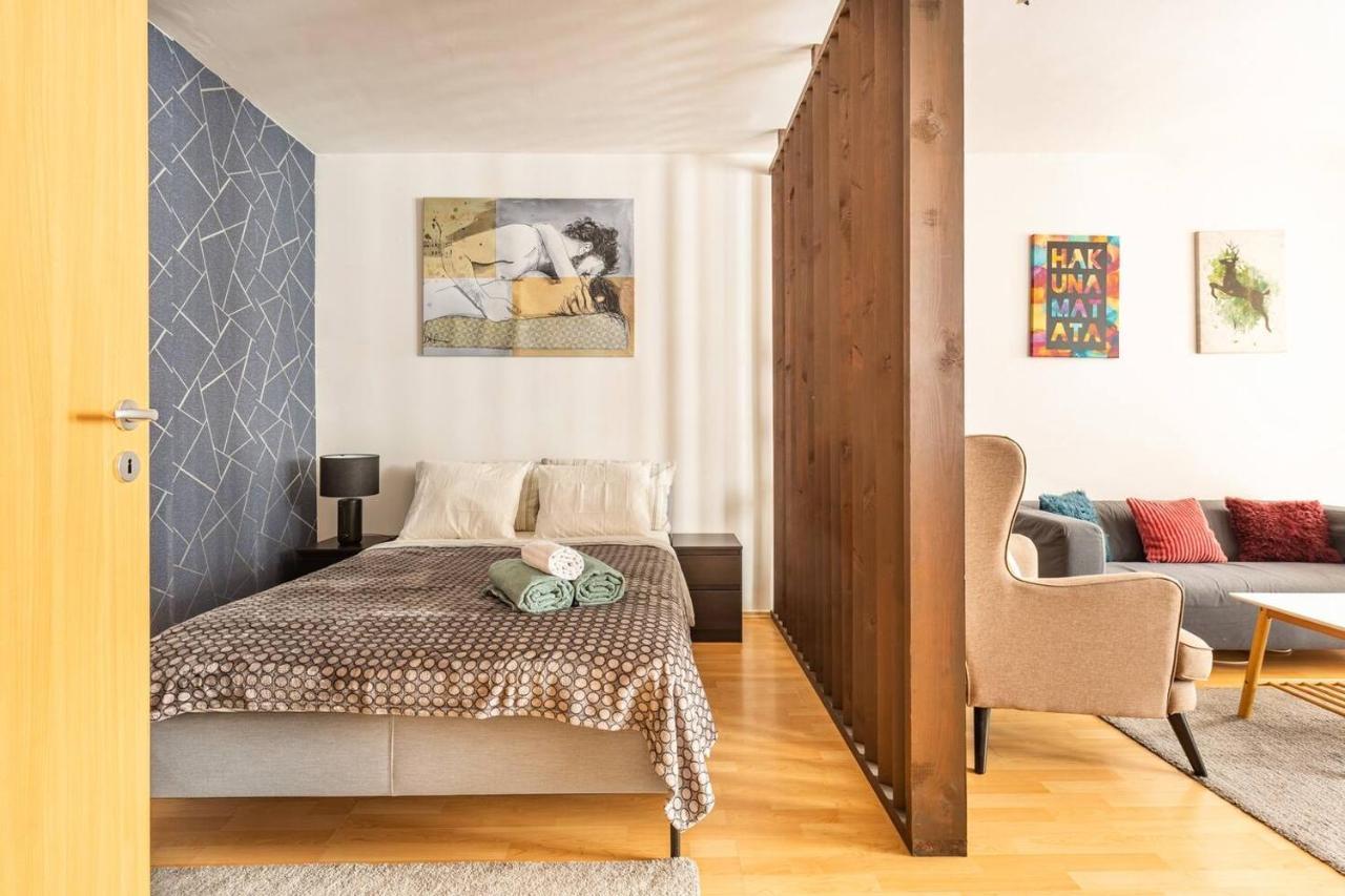 Apartament Spacious With Private Car Park & Balcony Budapeszt
